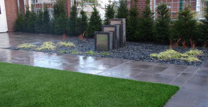 Waterpartij bestaande uit drie delen